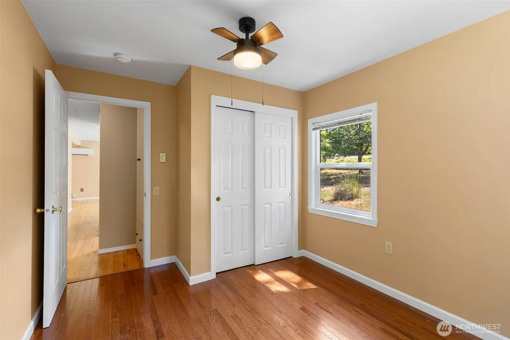 932 Retsil Road Port Orchard WA 98366