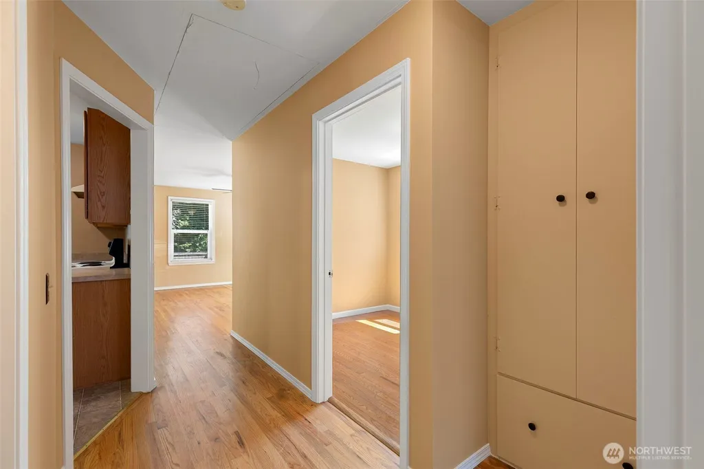 932 Retsil Road Port Orchard WA 98366
