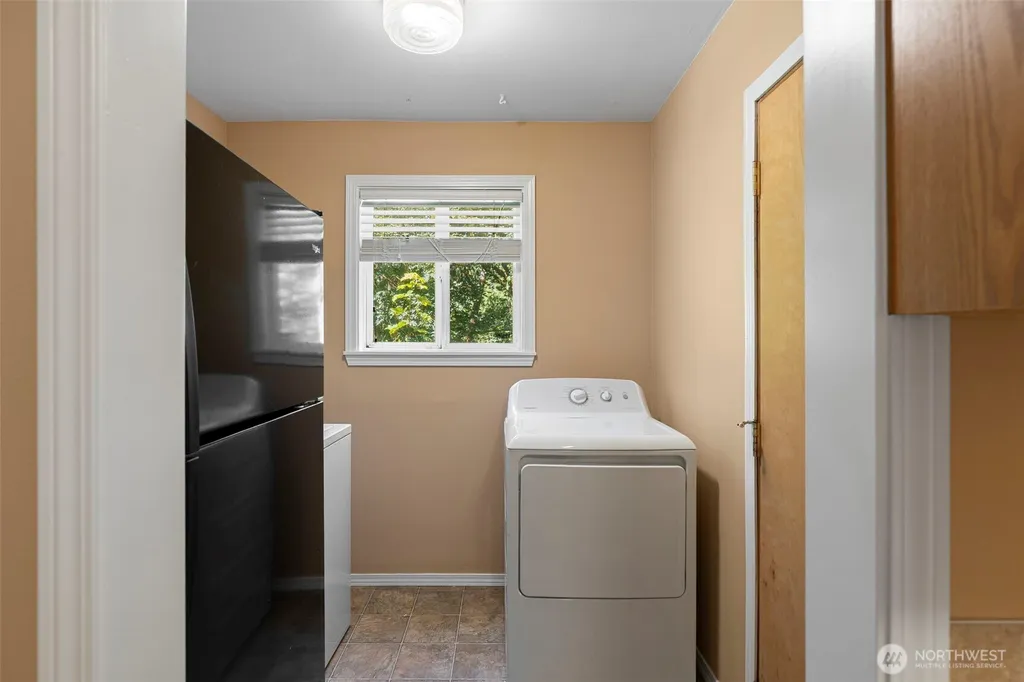 932 Retsil Road Port Orchard WA 98366