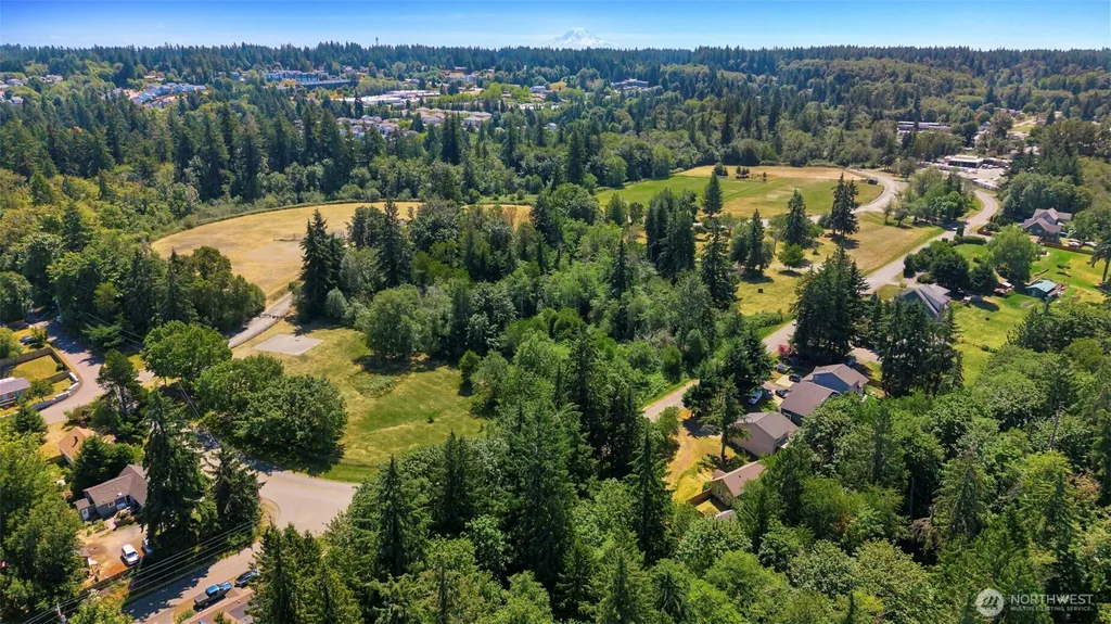 932 Retsil Road Port Orchard WA 98366