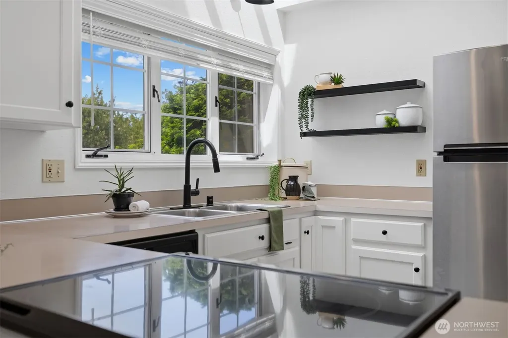 126 E Grover Street Lynden WA 98264