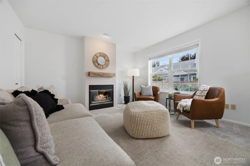 126 E Grover Street Lynden WA 98264