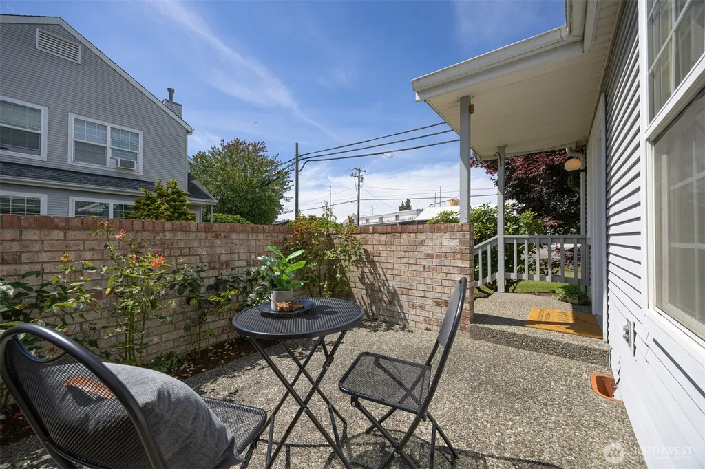 126 E Grover Street Lynden WA 98264