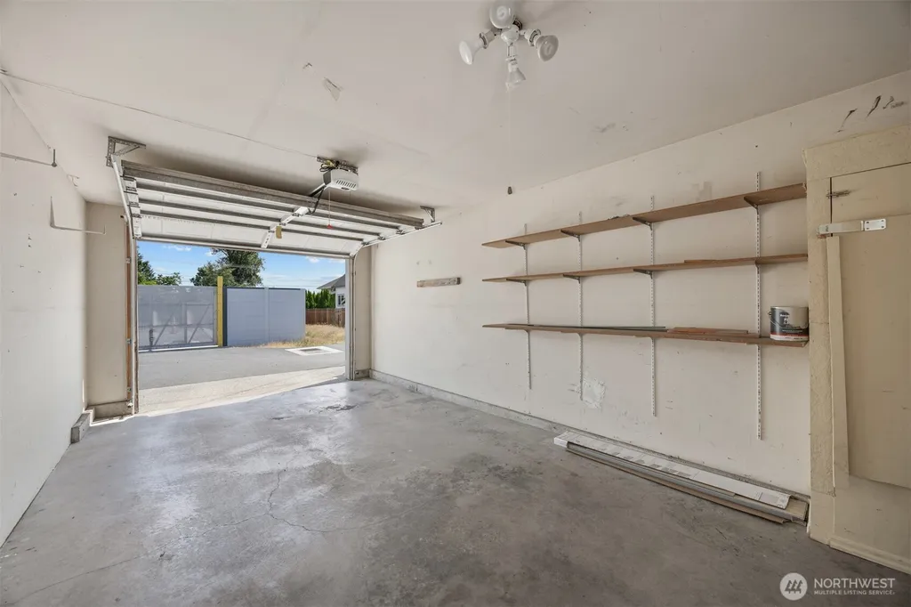 126 E Grover Street Lynden WA 98264