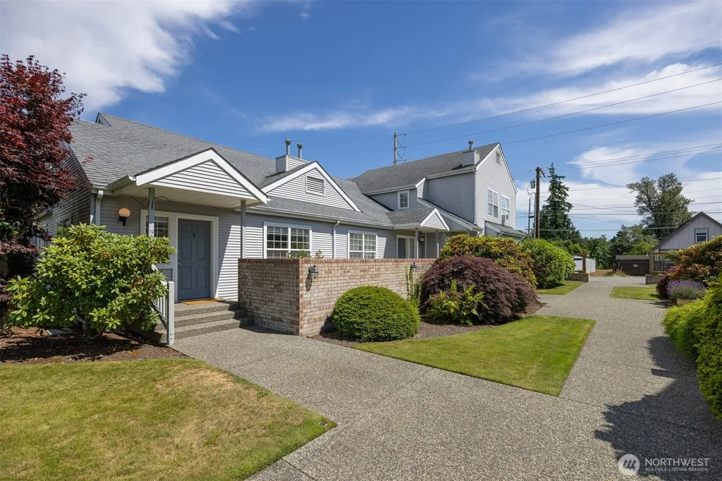 126 E Grover Street Lynden WA 98264