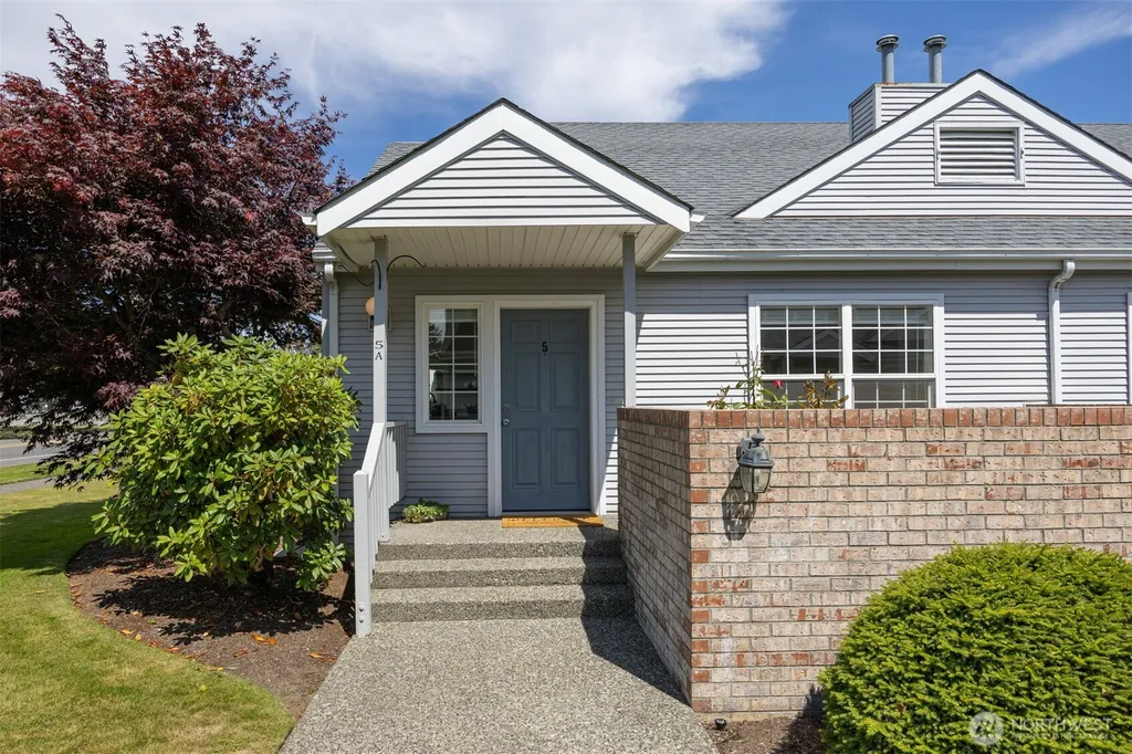 126 E Grover Street Lynden WA 98264