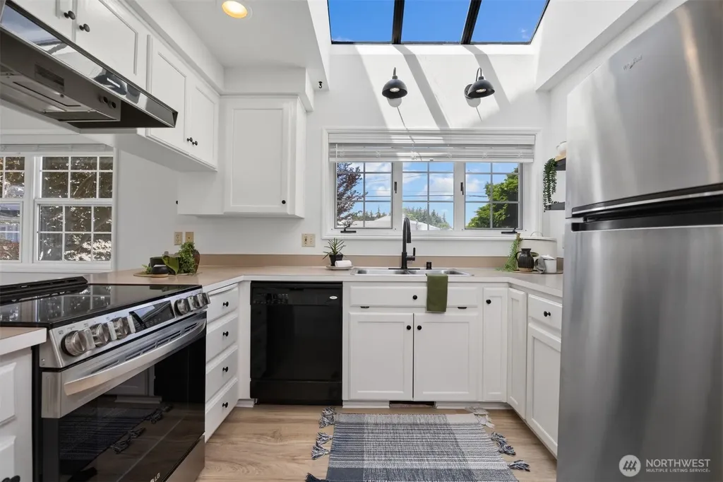 126 E Grover Street Lynden WA 98264