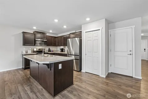 18784 108th Avenue E Puyallup WA 98374