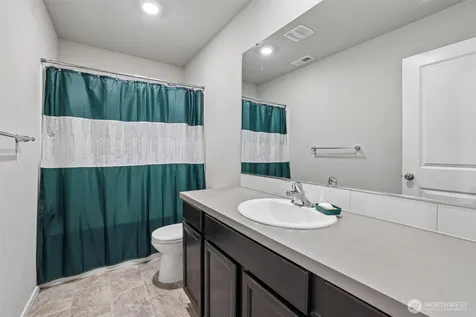 18784 108th Avenue E Puyallup WA 98374