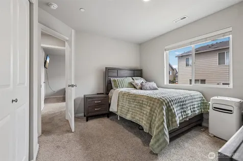 18784 108th Avenue E Puyallup WA 98374