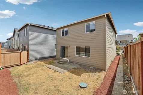 18784 108th Avenue E Puyallup WA 98374