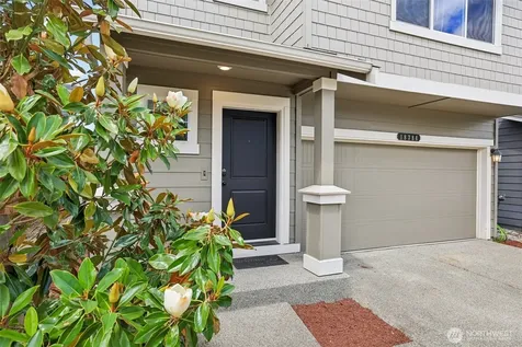 18784 108th Avenue E Puyallup WA 98374