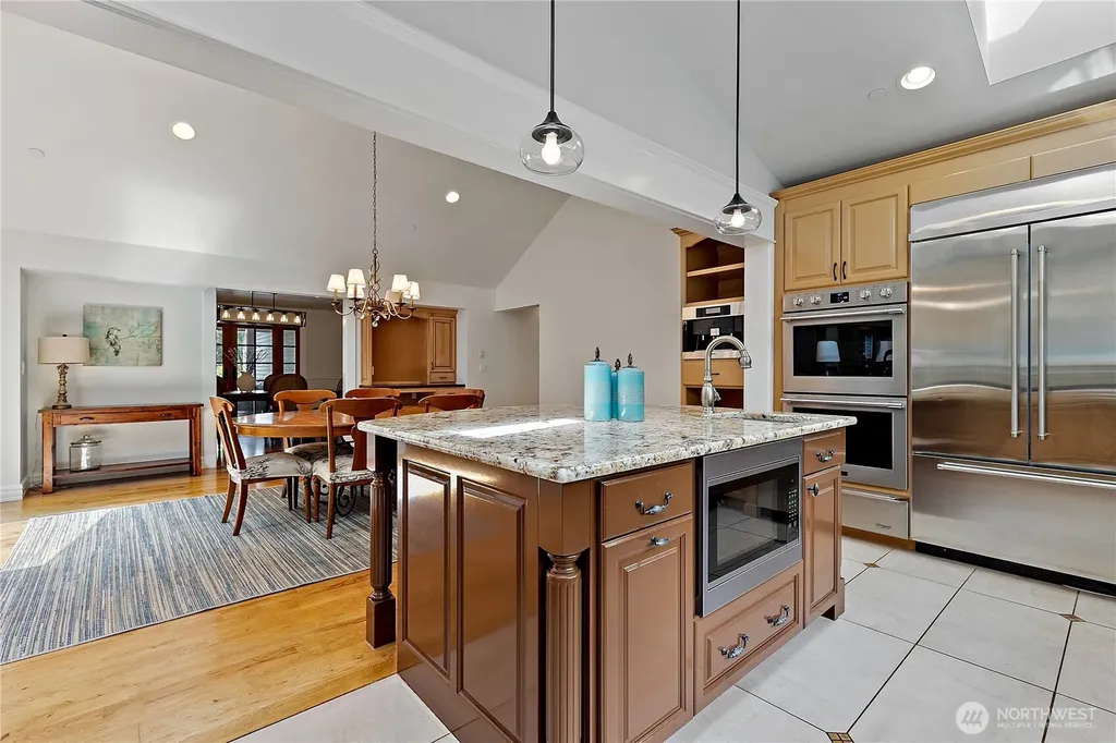 25327 NE 67th Place Redmond WA 98053
