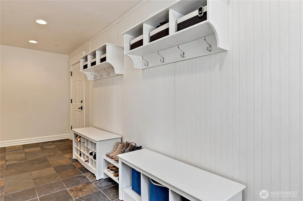 25327 NE 67th Place Redmond WA 98053
