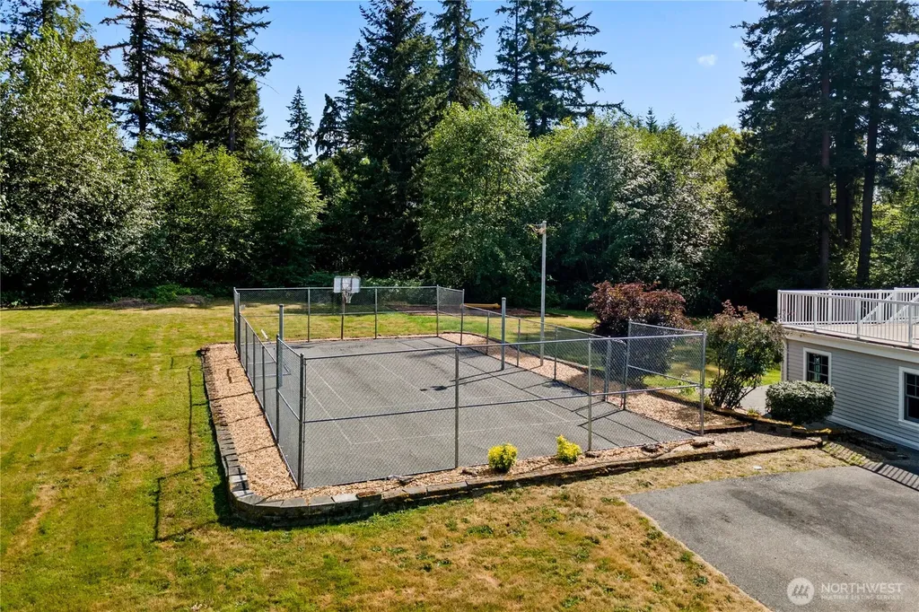 25327 NE 67th Place Redmond WA 98053