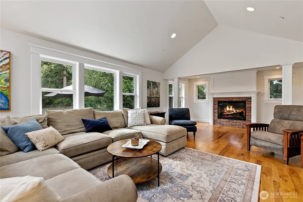 25327 NE 67th Place Redmond WA 98053