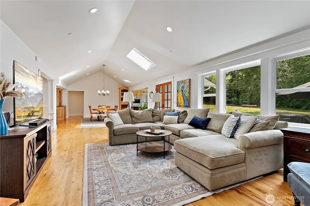 25327 NE 67th Place Redmond WA 98053