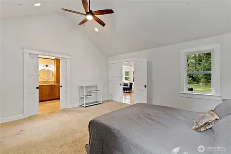 25327 NE 67th Place Redmond WA 98053