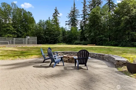 25327 NE 67th Place Redmond WA 98053