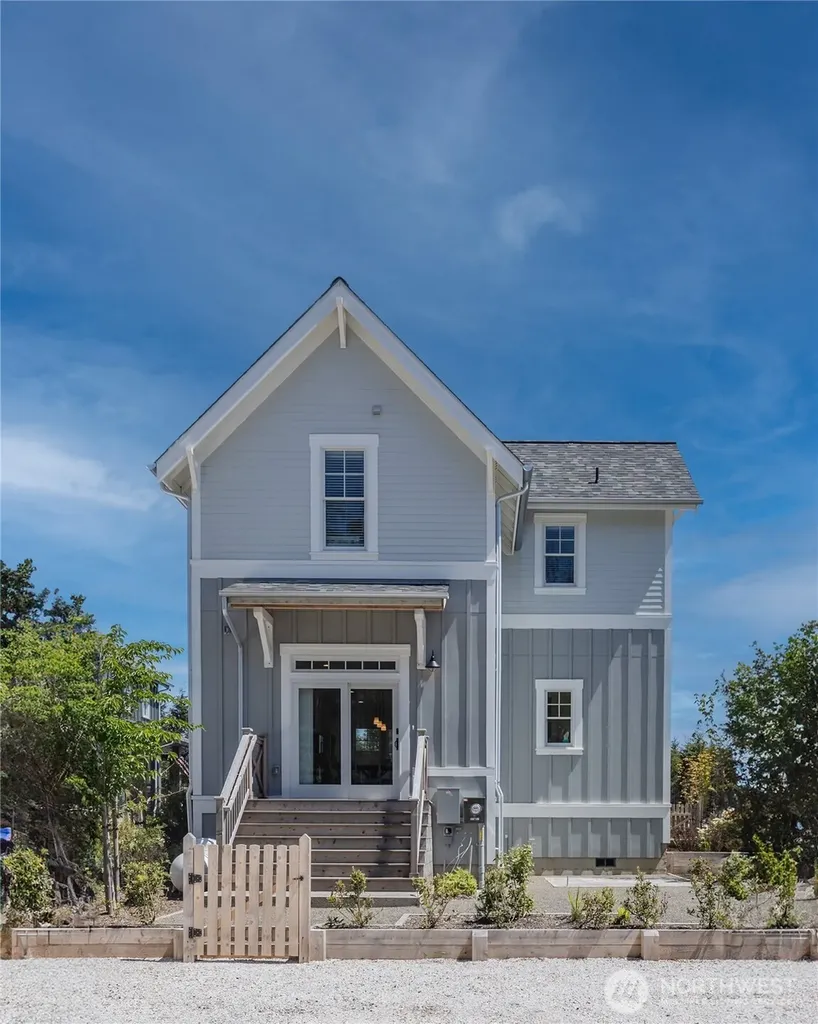 441 E Compass Street Pacific Beach WA 98571