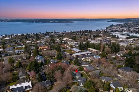 6304 110th Avenue NE Kirkland WA 98033