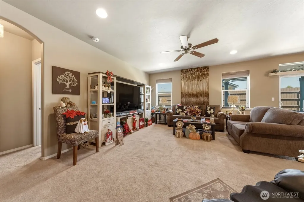 1471 SW Greeley Street College Place WA 99324