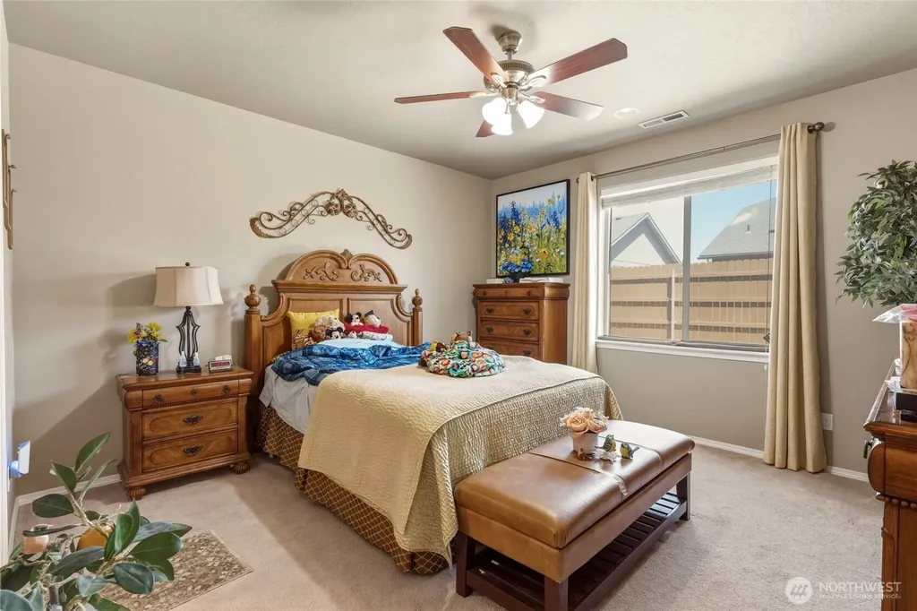 1471 SW Greeley Street College Place WA 99324