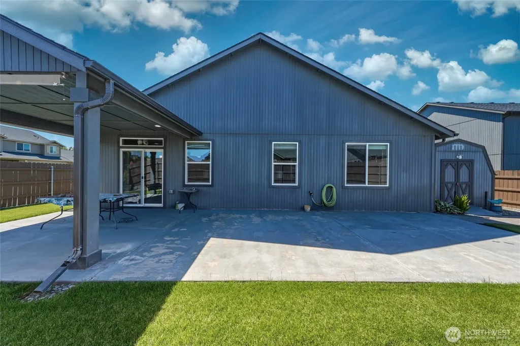 1471 SW Greeley Street College Place WA 99324