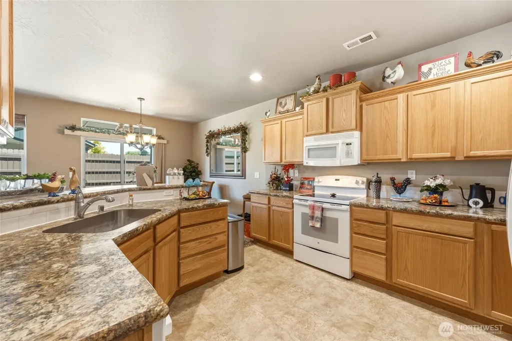 1471 SW Greeley Street College Place WA 99324