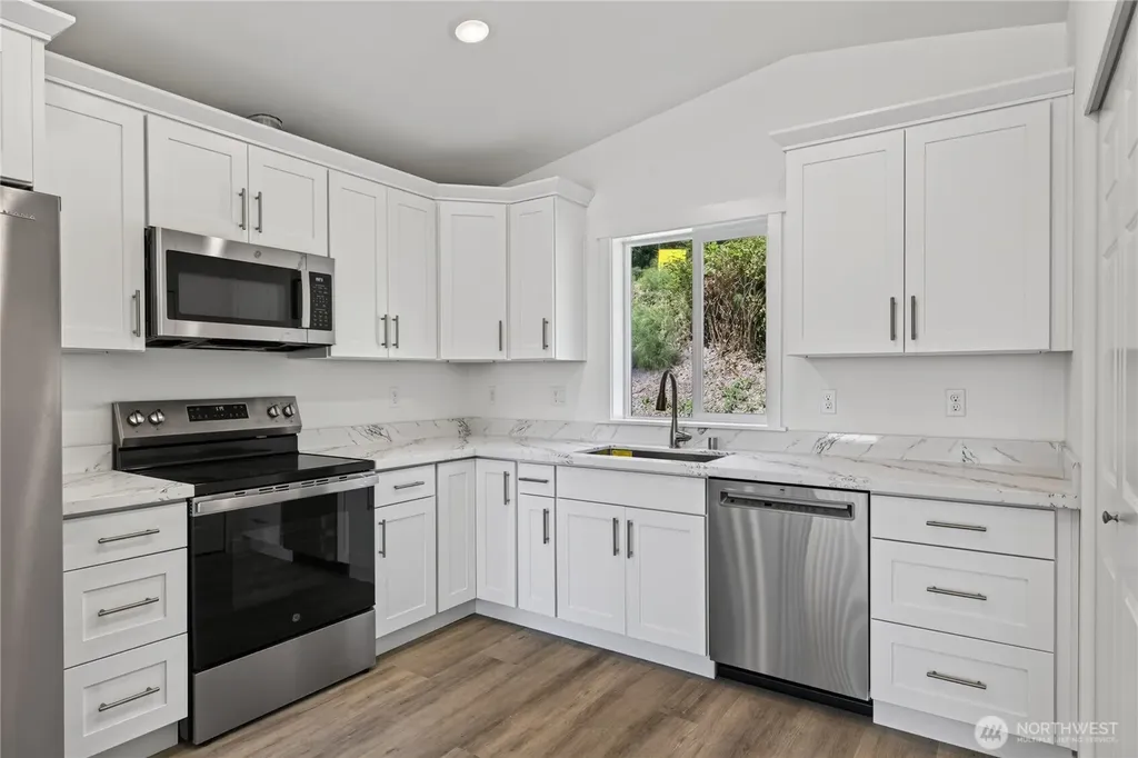 6888 Helena Street Clinton WA 98236