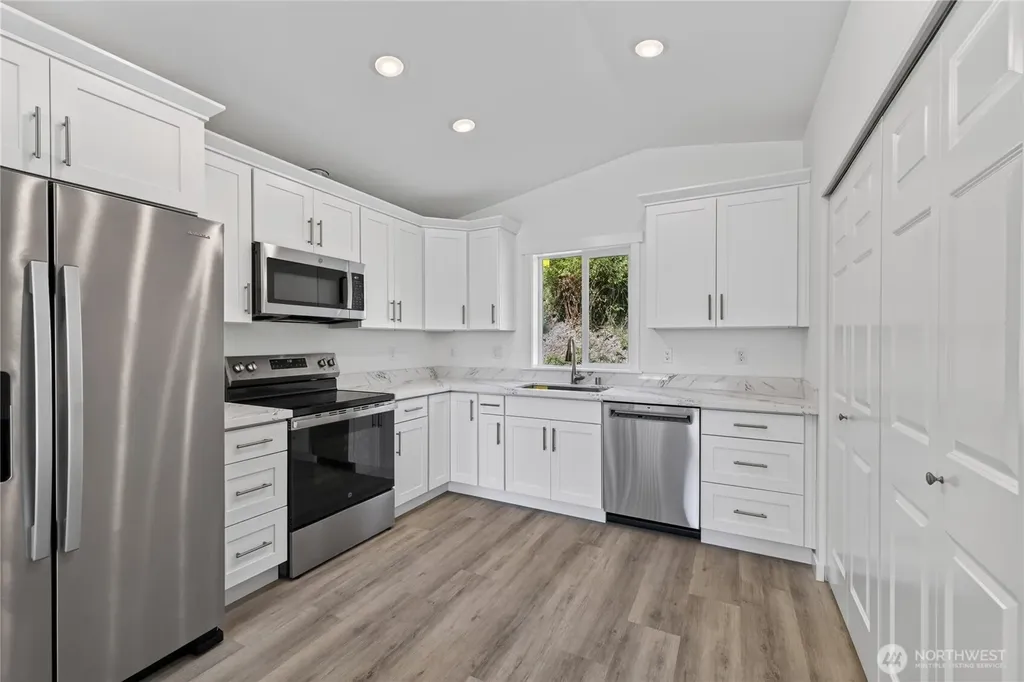 6888 Helena Street Clinton WA 98236