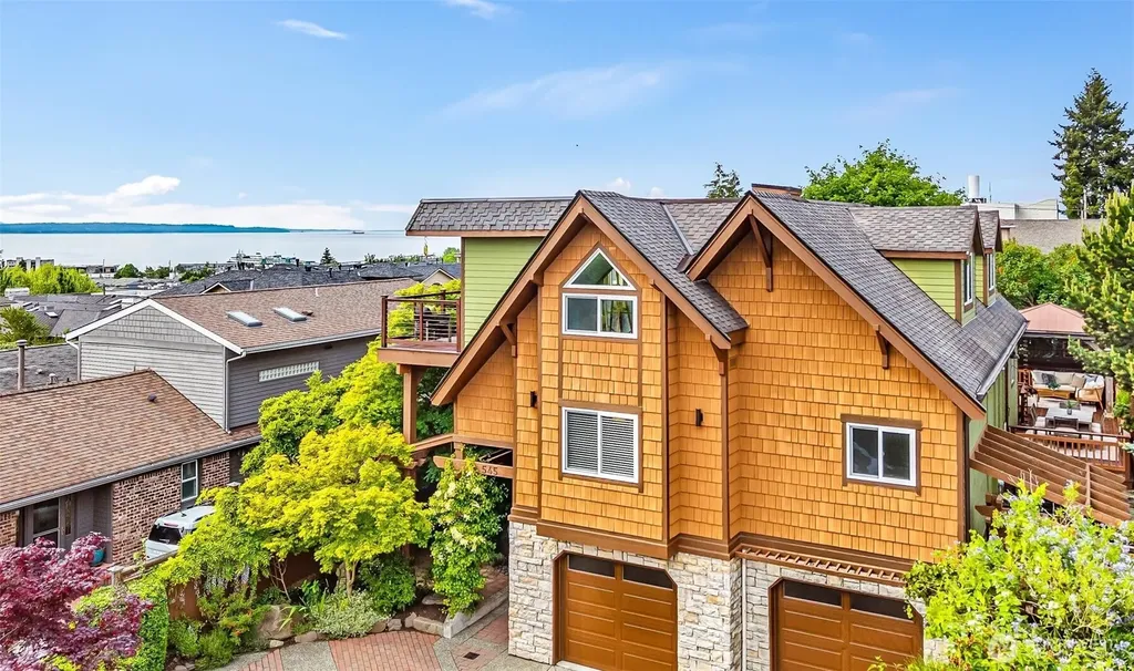 545 Holly Drive Edmonds WA 98020