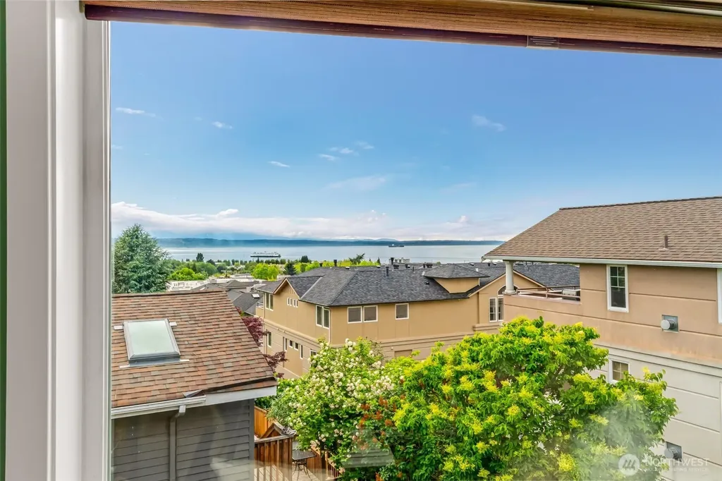 545 Holly Drive Edmonds WA 98020