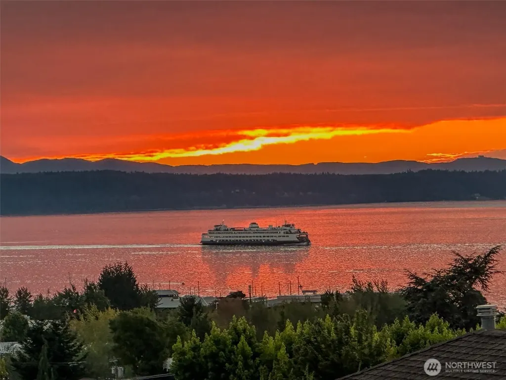 545 Holly Drive Edmonds WA 98020