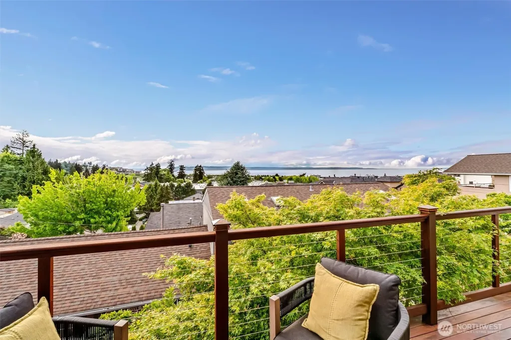 545 Holly Drive Edmonds WA 98020