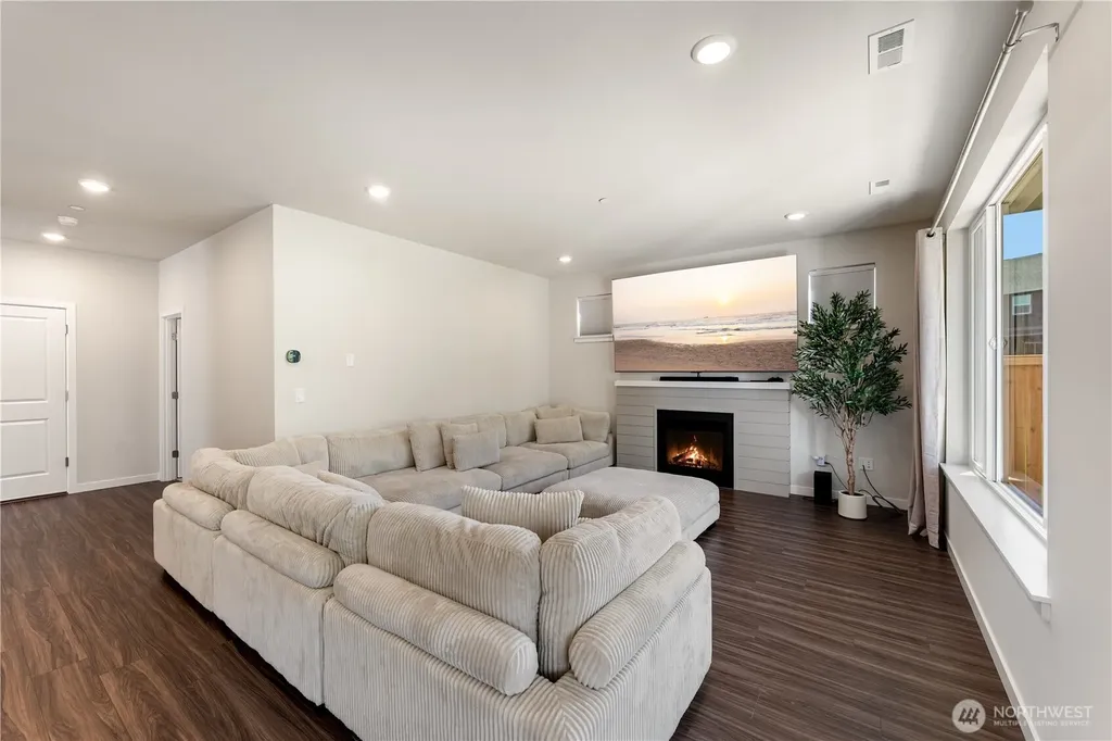 17920 139th Place E Puyallup WA 98374