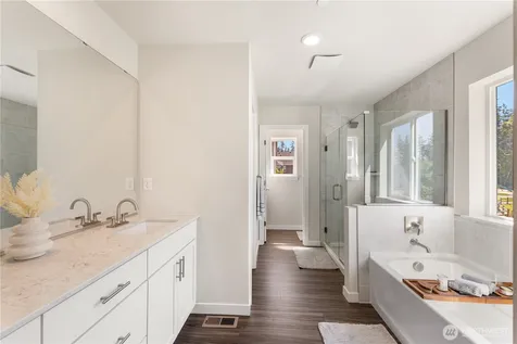 17920 139th Place E Puyallup WA 98374