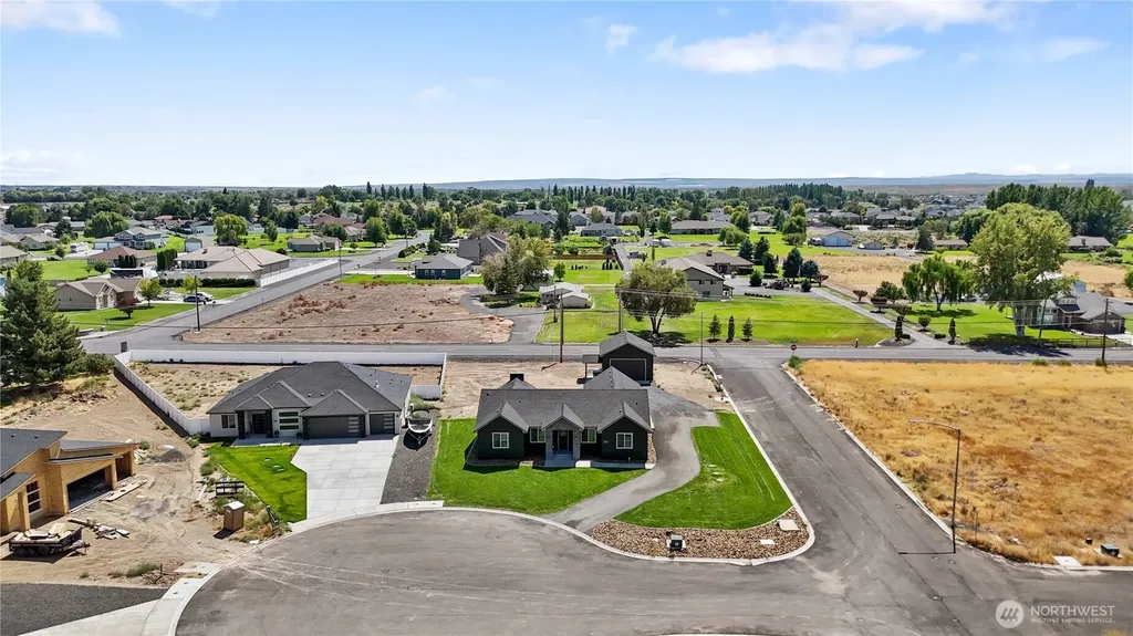 6427 2.05 Road Moses Lake WA 98837