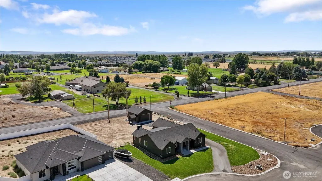 6427 2.05 Road Moses Lake WA 98837