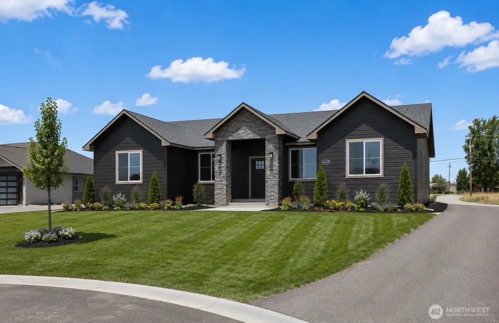 6427 2.05 Road Moses Lake WA 98837