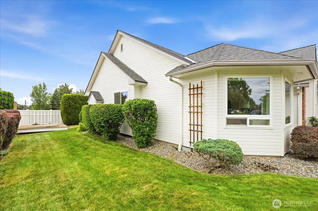 403 SE Stanford Place College Place WA 99324