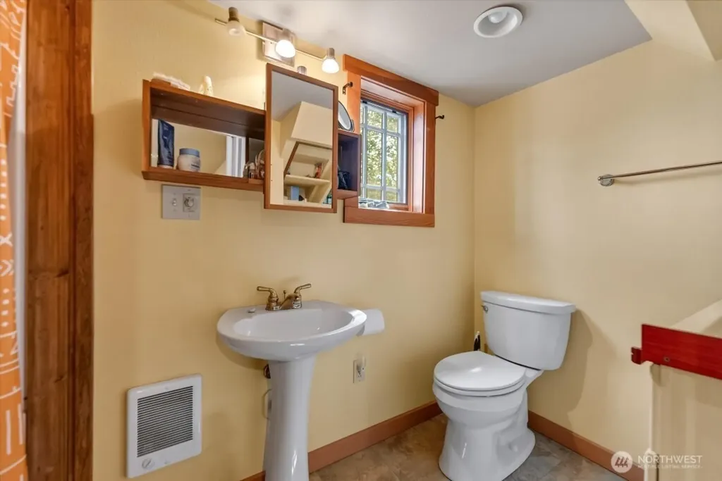 625 Twisp Winthrop Eastside Road Winthrop WA 98862