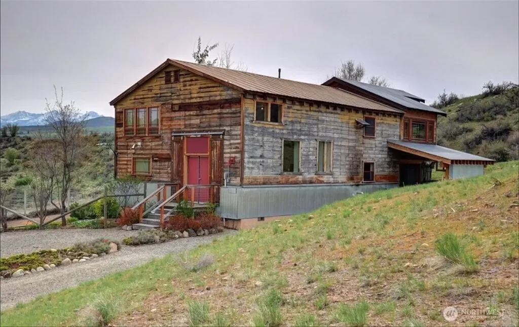625 Twisp Winthrop Eastside Road Winthrop WA 98862