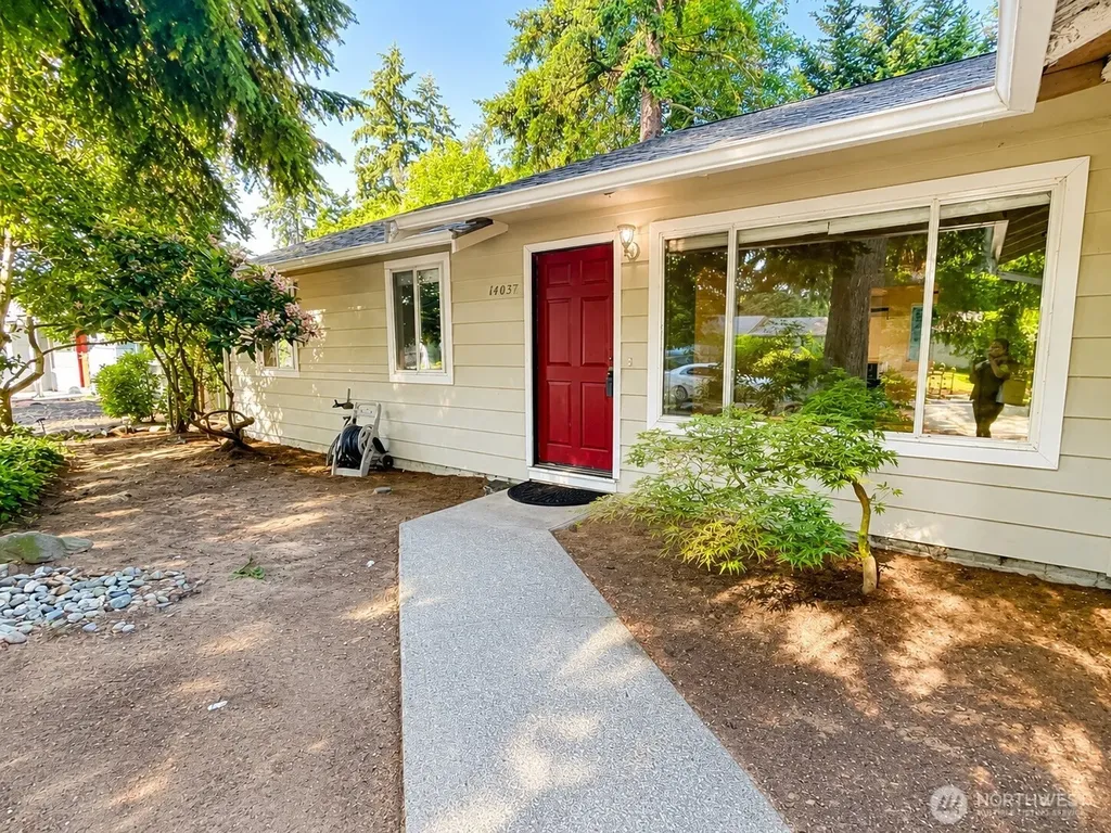14037 108th Avenue NE Kirkland WA 98034