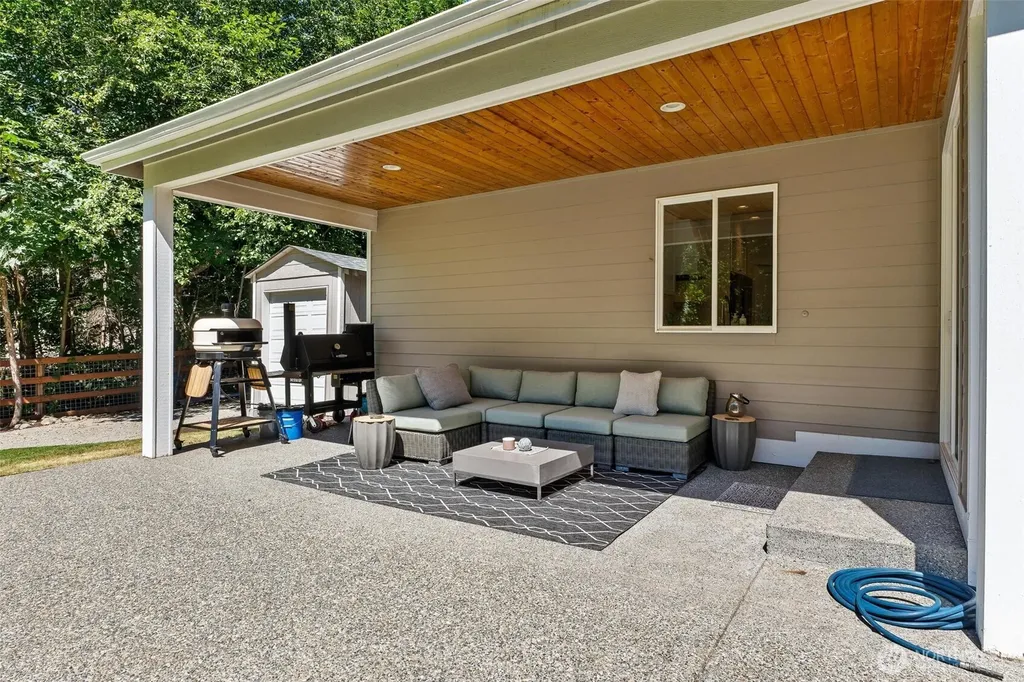 26387 SE 276th Street Ravensdale WA 98051