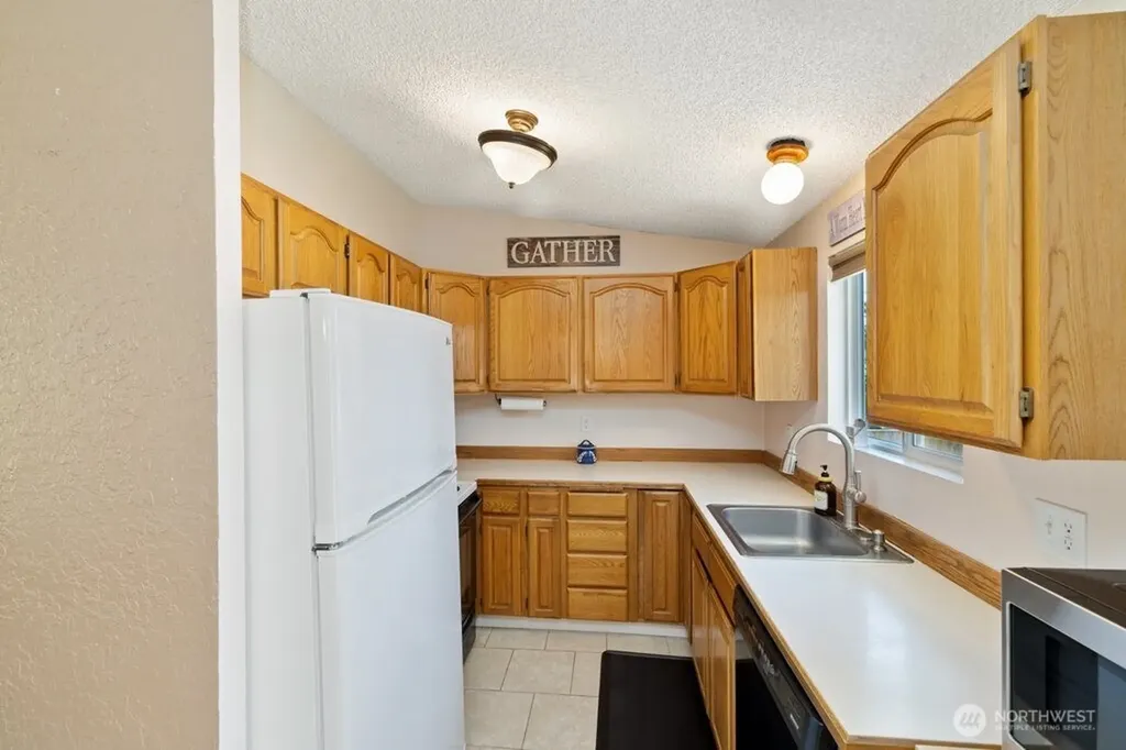 31715 46th Place S Auburn WA 98001