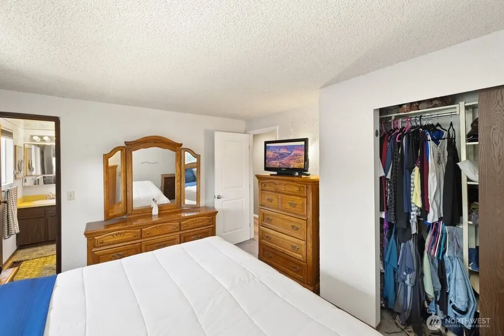 31715 46th Place S Auburn WA 98001