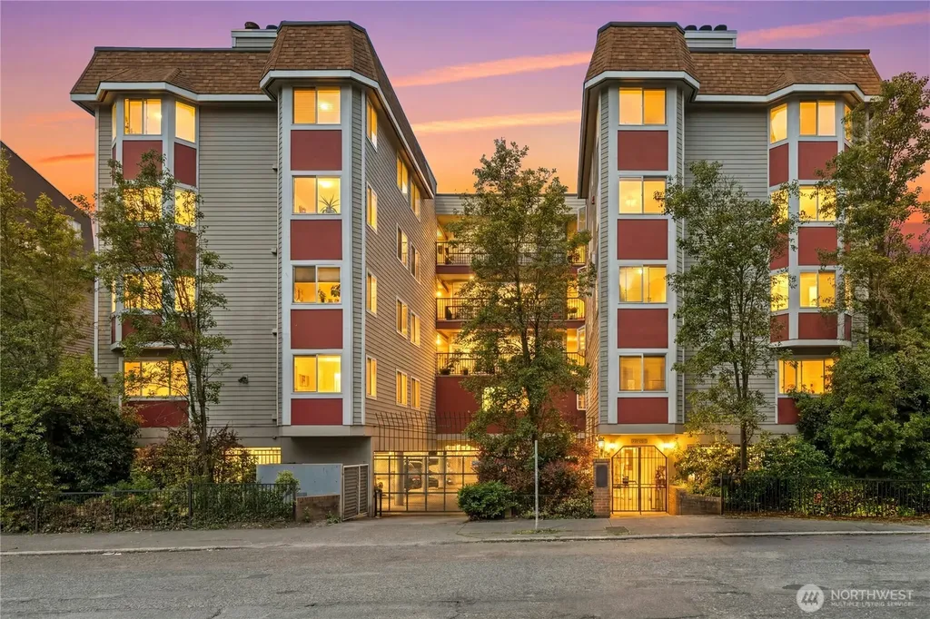 1617 Summit Avenue Seattle WA 98122