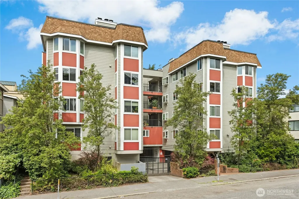 1617 Summit Avenue Seattle WA 98122