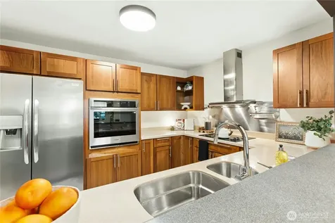 1617 Summit Avenue Seattle WA 98122
